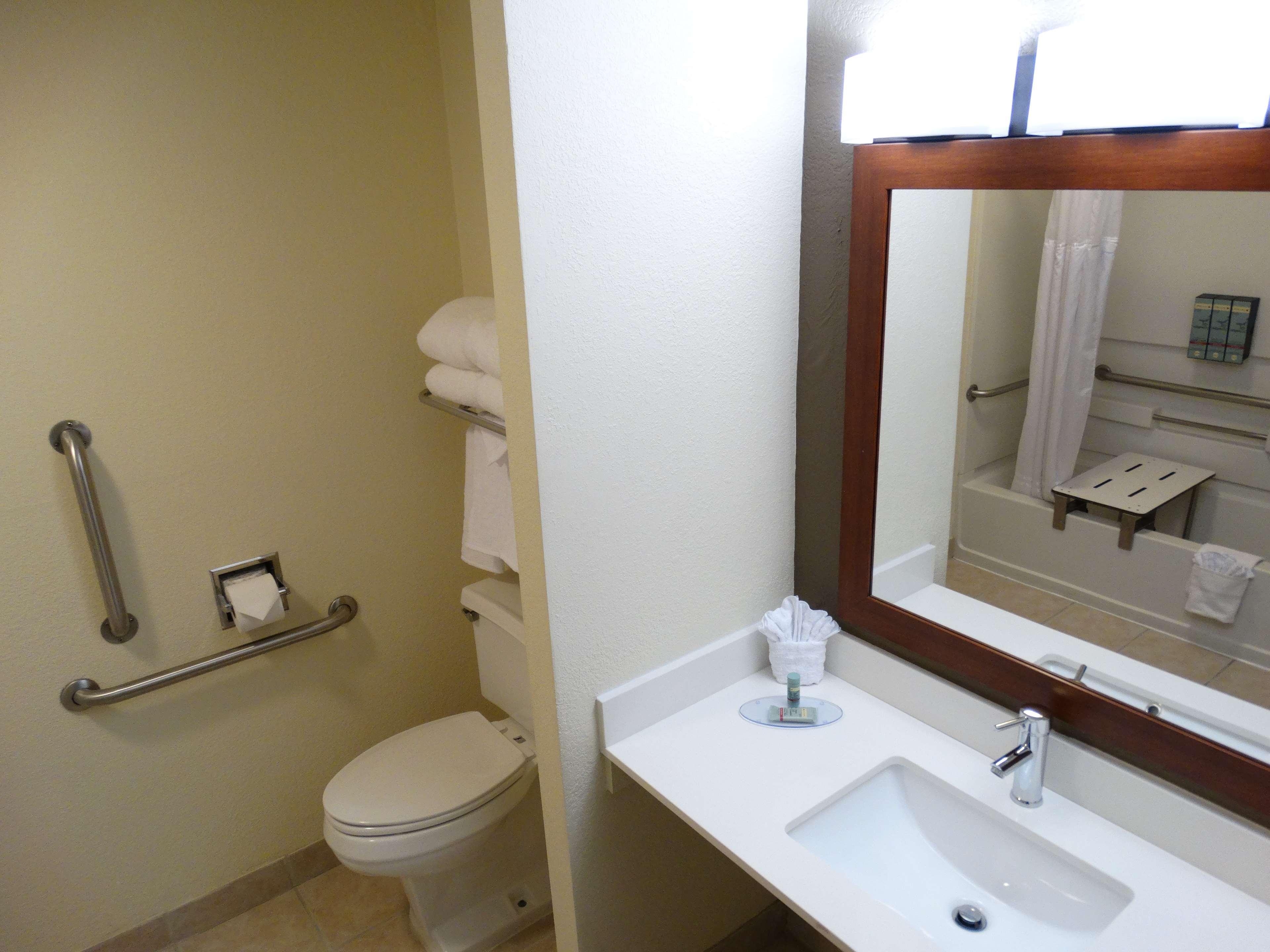 Best Western Plus Wausau-Rothschild Hotel Exterior photo